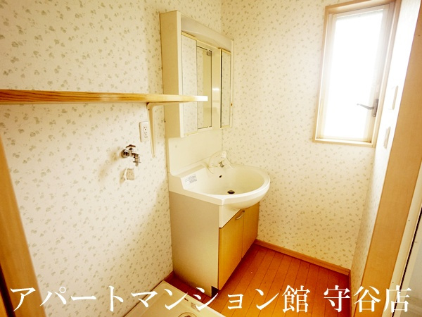 ロハスコートの独立洗面台