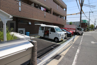 【駐車場】 | ロックフォルティ