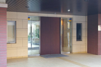 【エントランス】