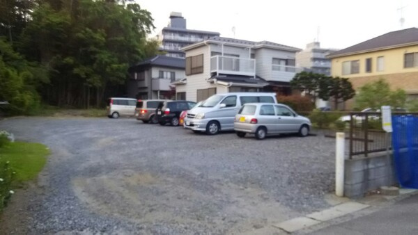 東第２駐車場の外観