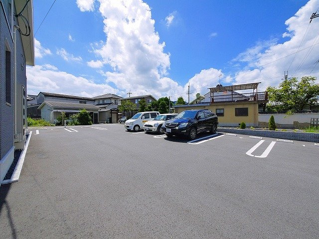 ＳａｖｏｒｙＲｅｓｉｄｅｎｃｅの駐車場|カースペースがあります