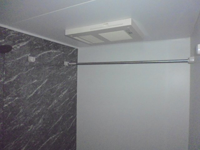 ハピネスオリーブの浴室