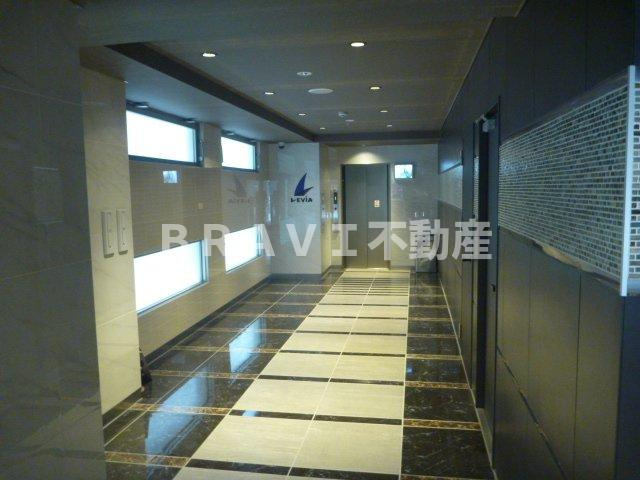 アクアプレイス北浜　BRAVI不動産のロビー|【アクアプレイス北浜】清潔なロビーです