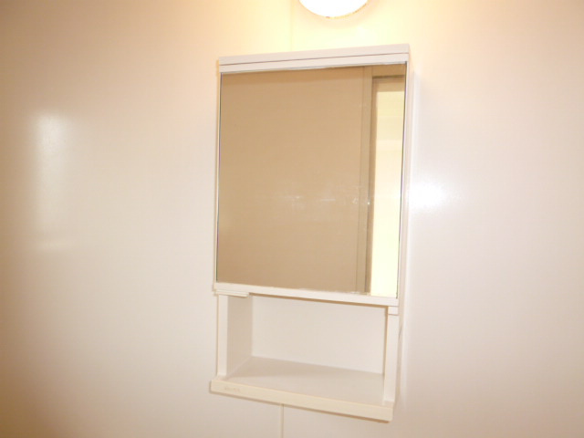 リビエール倉敷Ａの浴室|浴室鏡収納