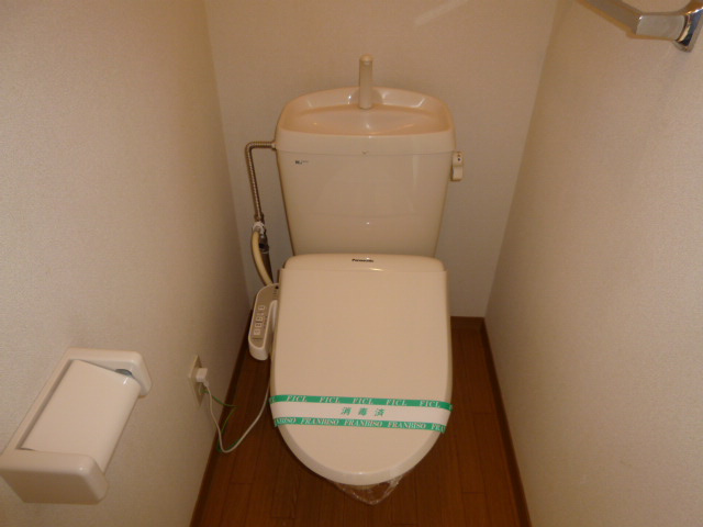 リビエール倉敷Ａのトイレ|シャワー付きトイレ