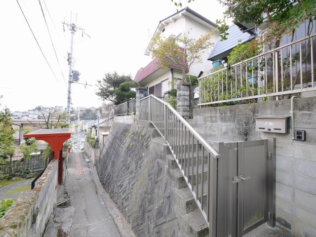 北新町貸家（3-18）のエントランス