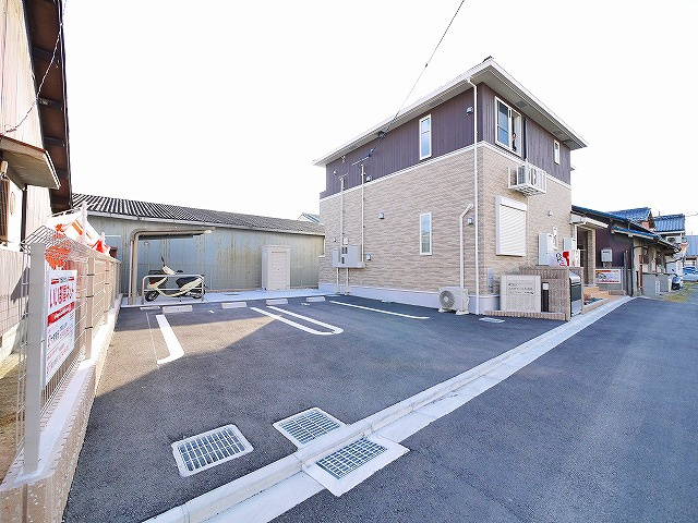 エスポワール今国府の駐車場|駐車場完備です