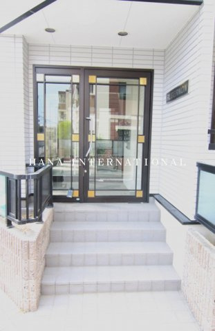 アルジェノンのエントランス