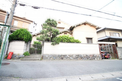 【外観】 | 山科区東野中井ノ上町　中古戸建 | 間口は12メートルあります。