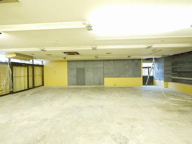 二階堂店舗