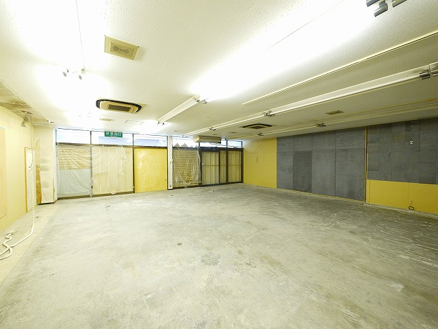二階堂店舗