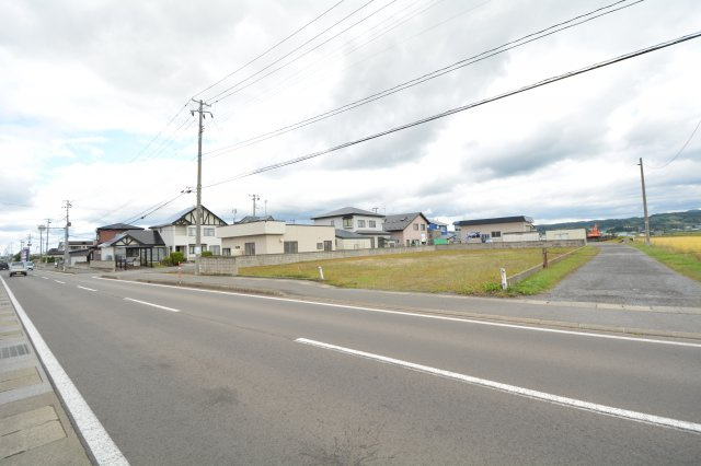 【前面道路含む現地写真】 | 前面道路含む現地写真です