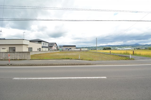 【前面道路含む現地写真】 | 前面道路含む現地写真です