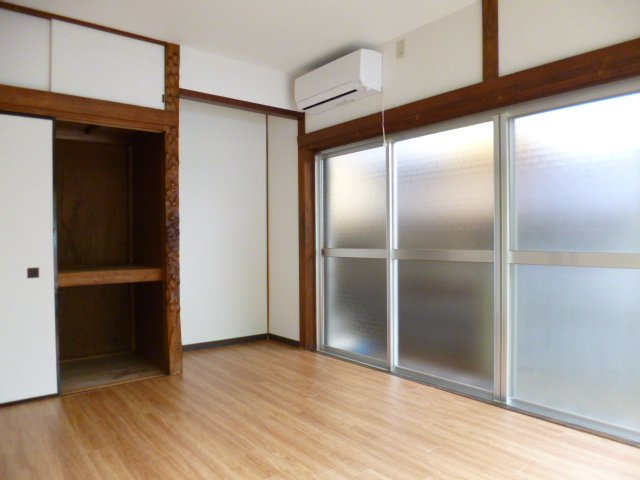 東村山市萩山町３丁目の一戸建ての洋室