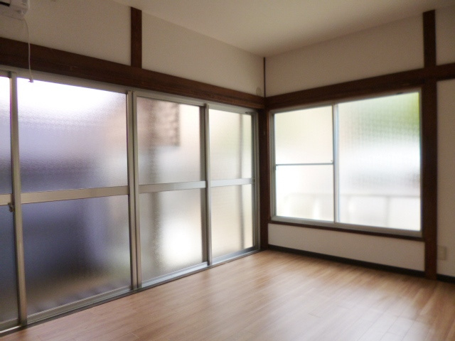 東村山市萩山町３丁目の一戸建ての洋室