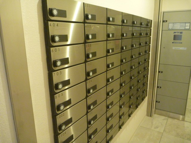 ラクラス長堀橋　BRAVI不動産のその他共用部分|【ラクラス長堀橋】メールボックス