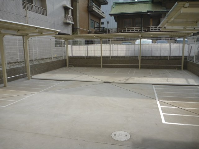 ラクラス長堀橋　BRAVI不動産のその他共用部分|【ラクラス長堀橋】バイク置場