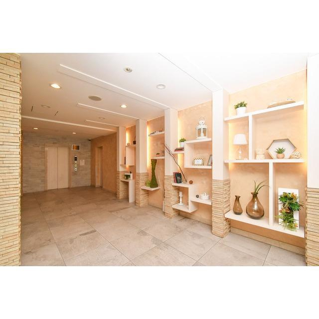 ラクラス長堀橋　BRAVI不動産のロビー