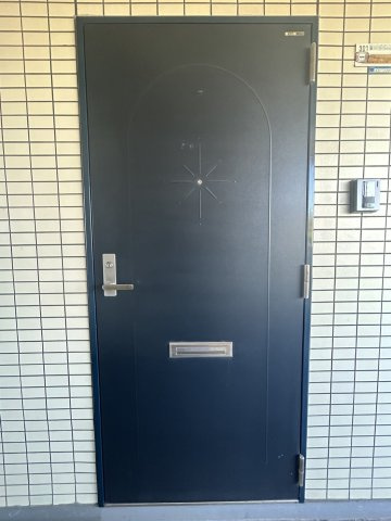 メゾンマツバマツバ　301の玄関