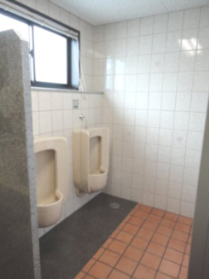 【トイレ】 | ２号線沿い事務所ビル | 男性用