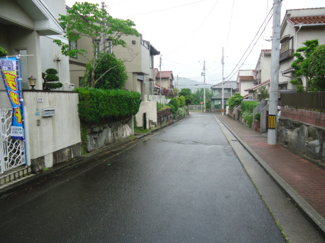 【前面道路含む現地写真】