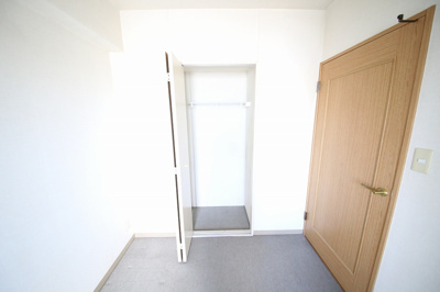 【収納】 | ローヤルシティ久喜 | 東側洋室収納