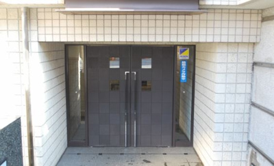 【エントランス】 | 宮前平ガーデンハウス参番館アダージョ | 東急田園都市線「宮前平」徒歩4分と好立地！