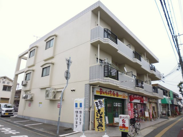ハイツ明南の外観