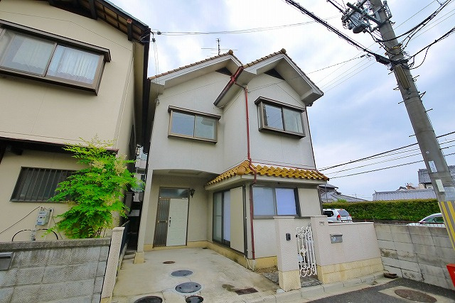 神殿町一戸建（570-5）の外観|キレイな外観です。