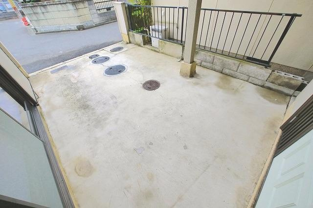 神殿町一戸建（570-5）の駐車場|駐車スペースもあります