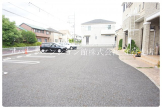 【駐車場】