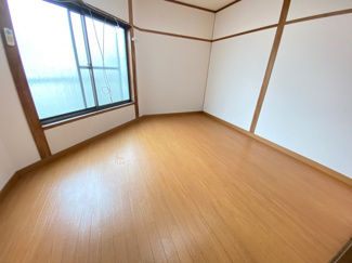 【洋室】 | 富秋町1丁目貸家
