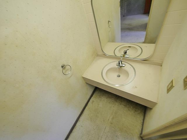 森田ビル（六条２丁目）の洗面所