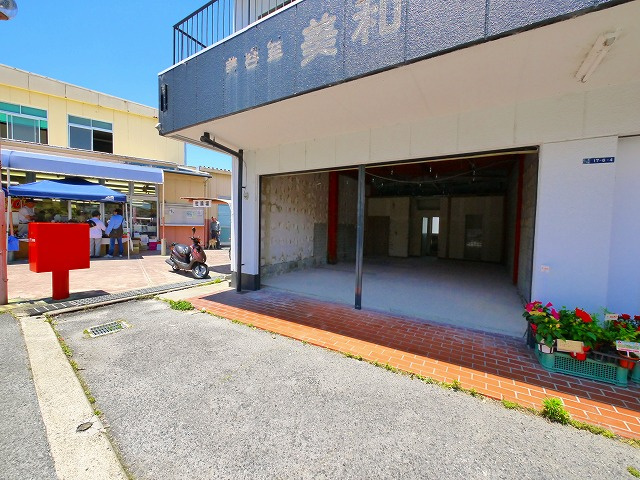 森田ビル（六条２丁目）のエントランス