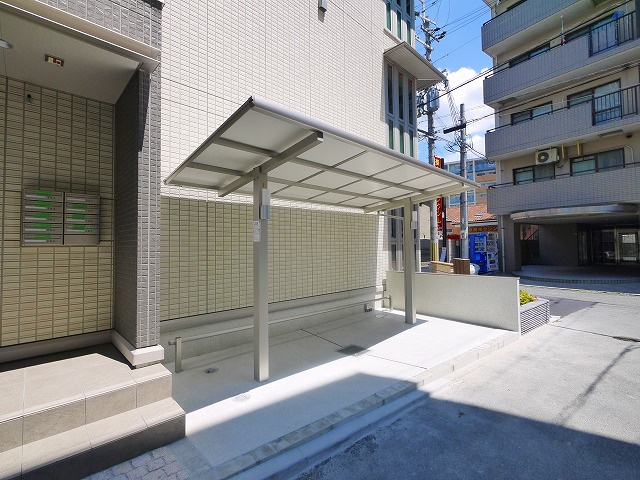 グラン　ウーヴェルトのその他共用部分|屋根のある自転車置き場です