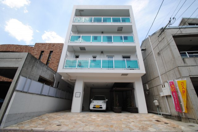 ESPRIT医大通りの外観