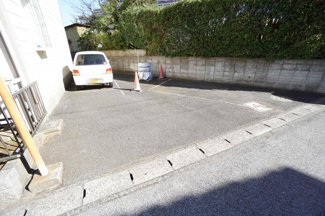 【駐車場】