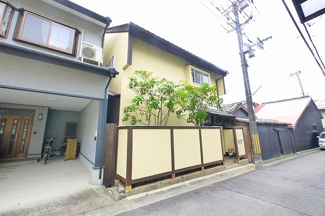 小松一戸建の外観