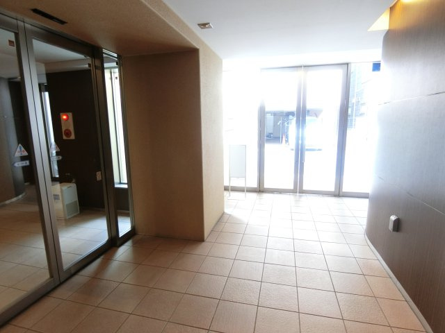 スタイリオ元住吉のロビー