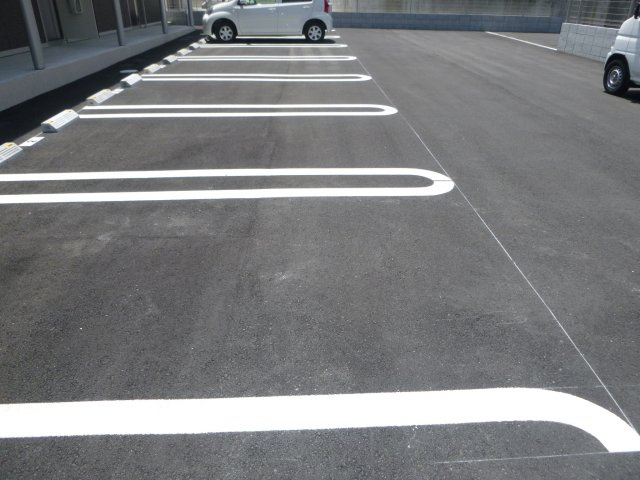 BONOSの駐車場