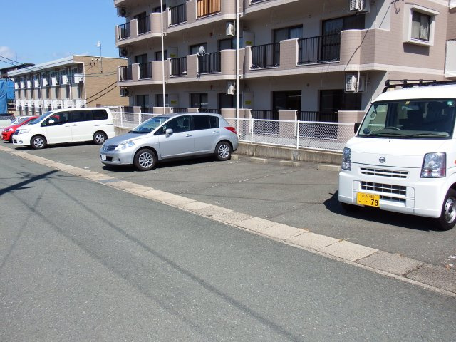 トーイングロス・マリコⅠの駐車場