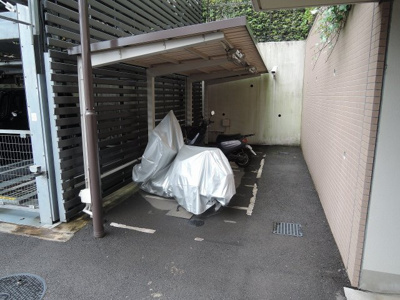 【その他共用部分】 | グランノアたまプラーザ | バイク置場