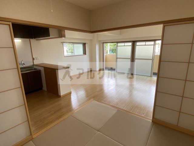 第3コーポ平野の和室