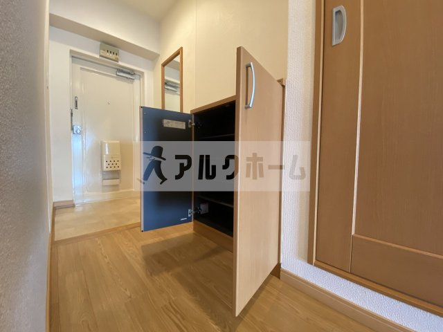 第3コーポ平野の玄関