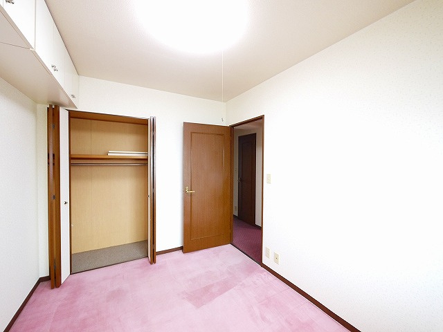 天理二階堂パーク・ホームズの洋室|スタンダードな洋室です