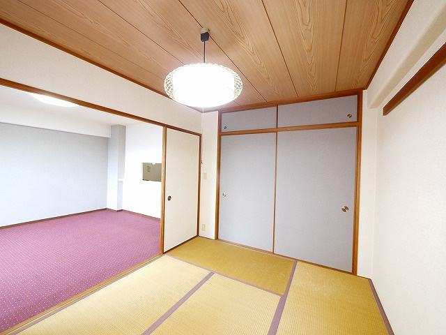 天理二階堂パーク・ホームズの寝室|落ち着いて過ごせるお部屋なので、寝室にいかがでしょうか