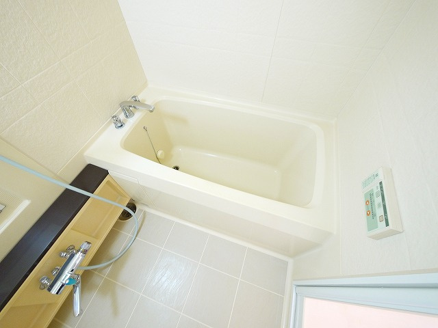 天理二階堂パーク・ホームズの浴室|きれいなお風呂です