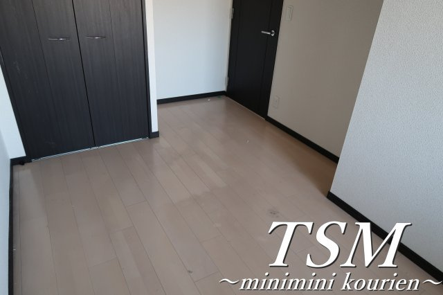 エステムコート香里園の洋室|5.3帖の洋室