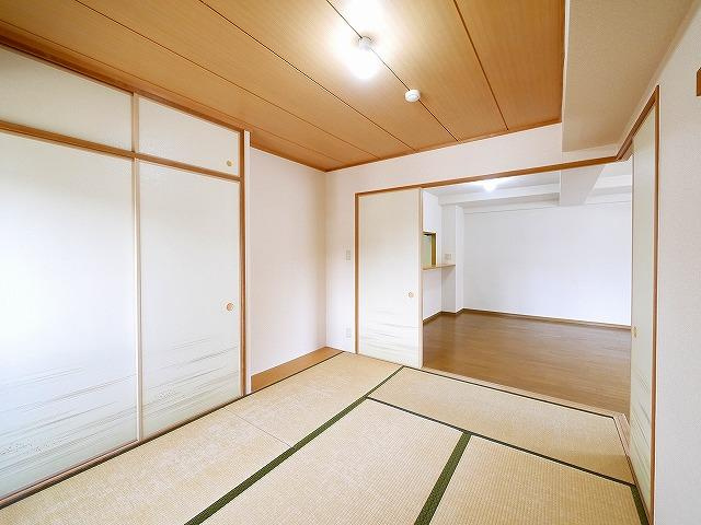 シティーコート富雄の和室|落ち着いた雰囲気の和室付きです