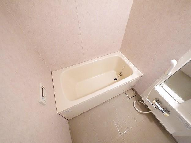 シティーコート富雄の浴室|ゆったり過ごせるお風呂です